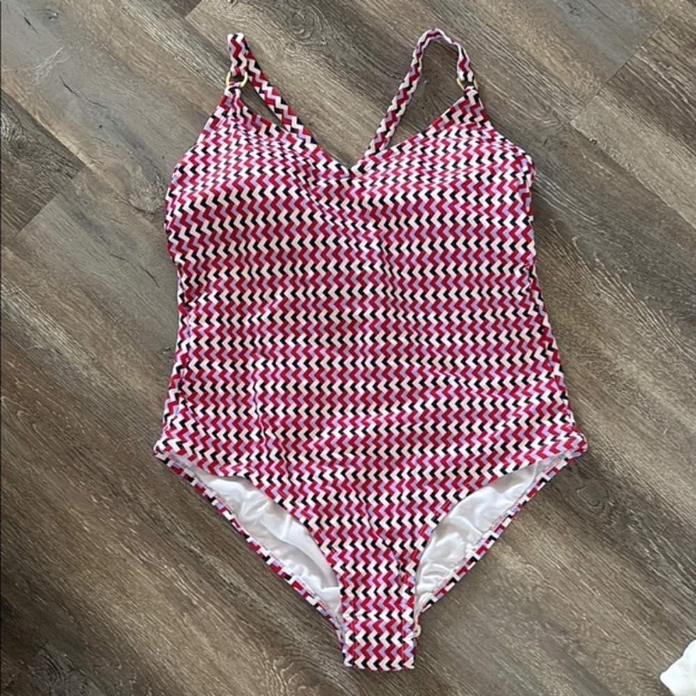 Kona Sol Womens Red White Geometric Chevron One Piece Swimsuit Size 16 NWT